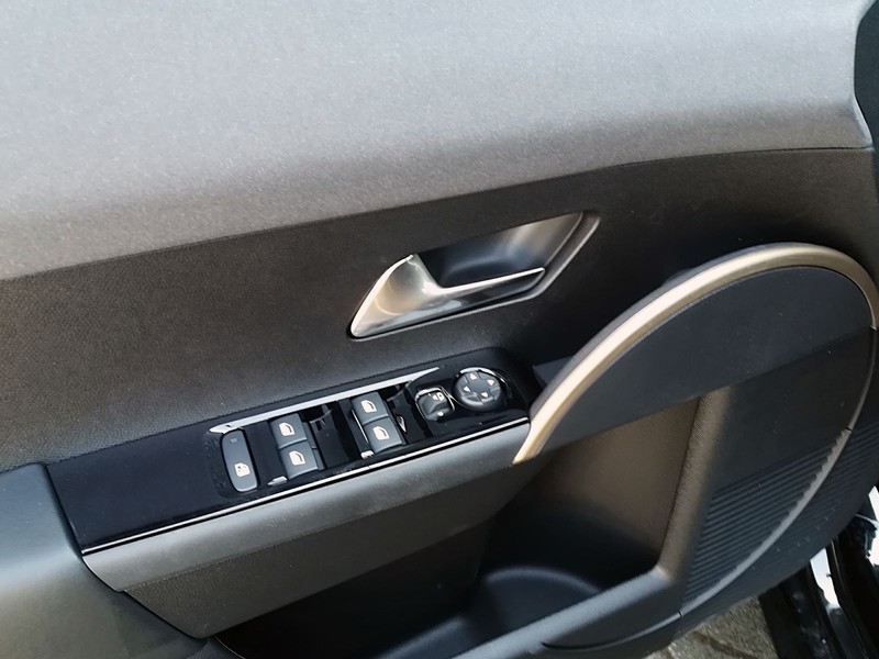 19 - Lancia Ypsilon 1.2 mhev 110cv lx e-dct