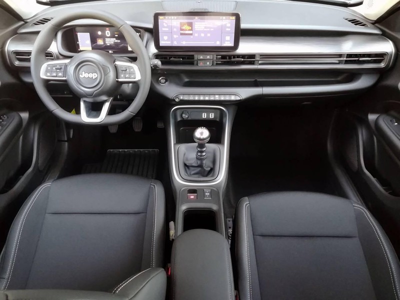 7 - Jeep Avenger 1.2 turbo 100cv altitude fwd