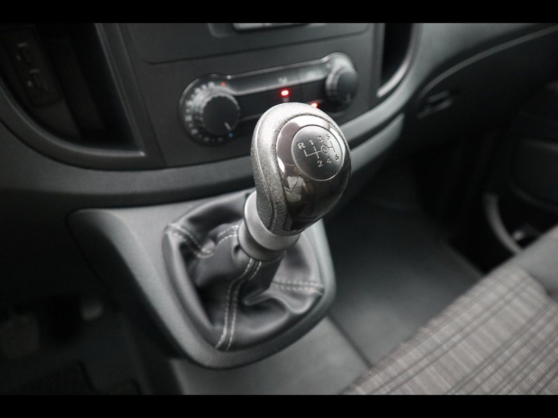 13 - Mercedes Vans Vito 114 cdi compact fwd mixto pro my20