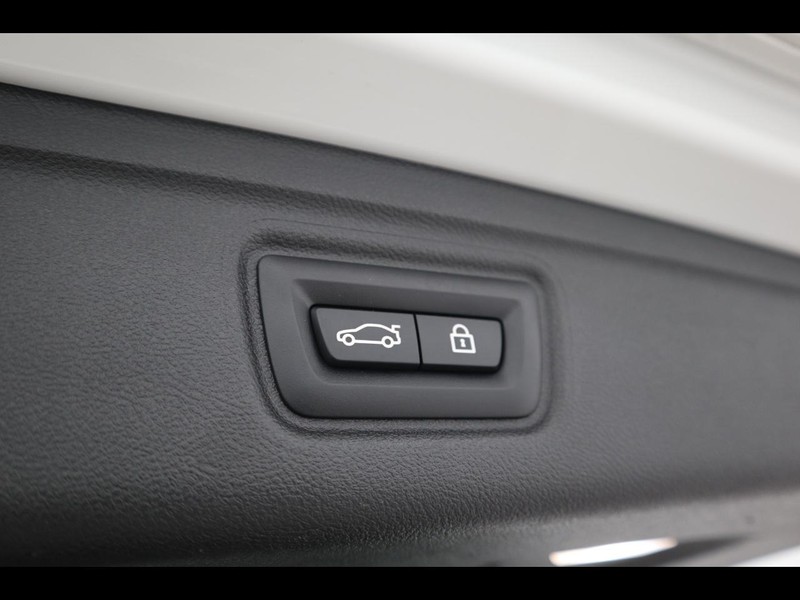 19 - BMW Serie 3 touring 320e msport steptronic