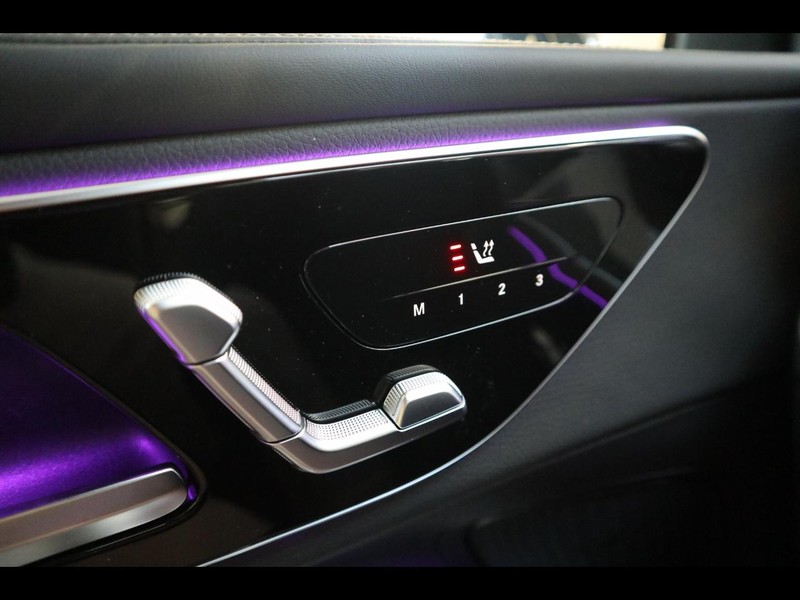 13 - Mercedes GLC suv 300 de plug in hybrid amg line premium tech 4matic 9g-tronic