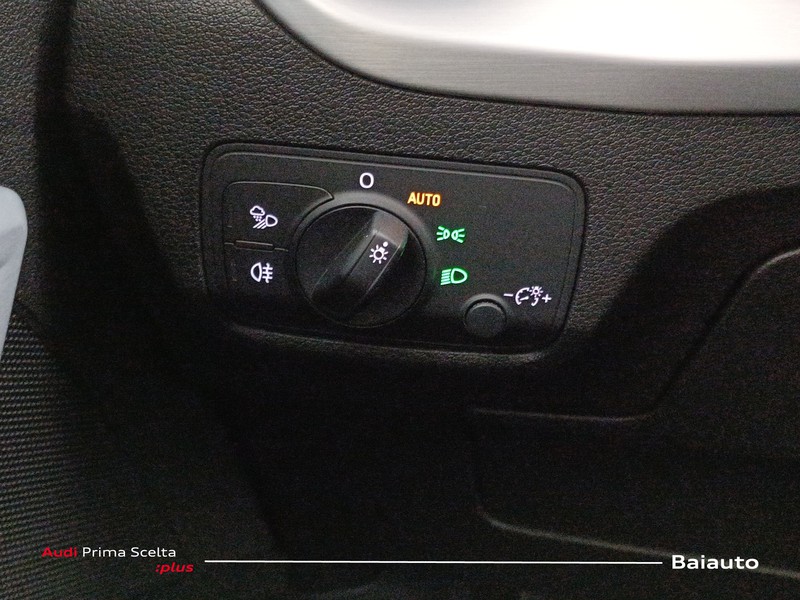 13 - Audi Q2 30 1.6 tdi admired s tronic my20