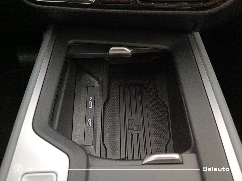13 - Volkswagen Passat 1.5 etsi act 150cv business
