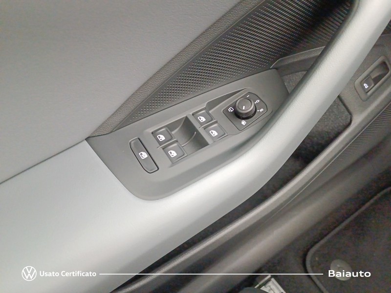 19 - Volkswagen Passat 1.5 etsi act 150cv business