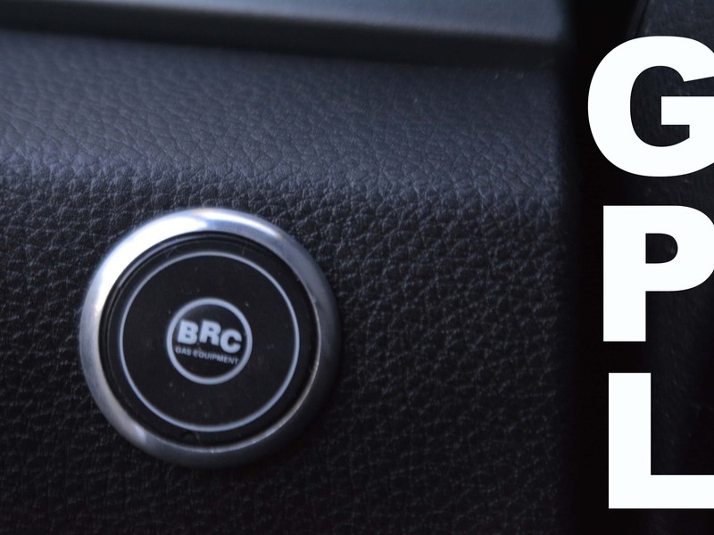 13 - Kia Stonic 1.2 dpi gpl 82cv urban s/smart pack 2wd