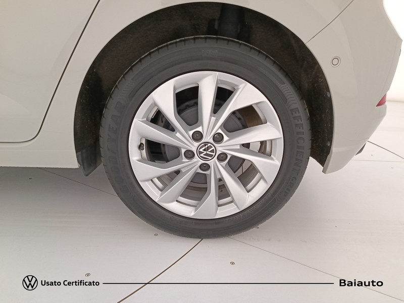 25 - Volkswagen Polo 1.0 tsi 95cv style