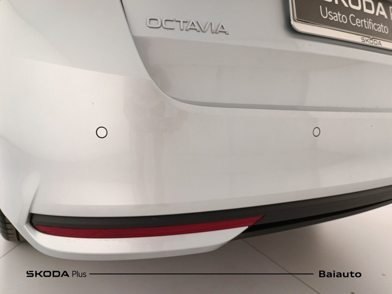 31 - Skoda Octavia wagon 2.0 tdi 150cv executive dsg