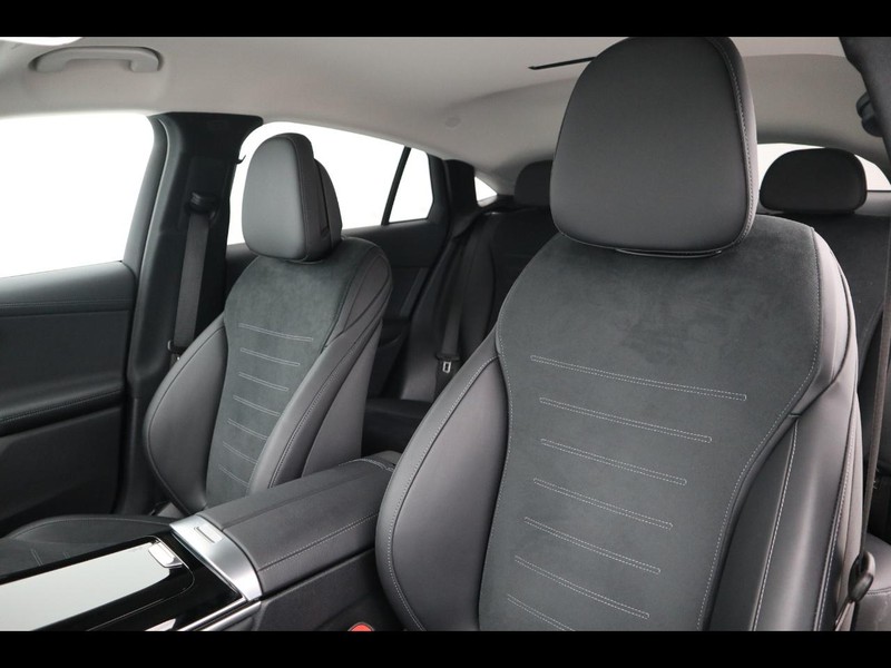 7 - Mercedes GLC coupe 220 d amg line advanced 4matic 9g-tronic