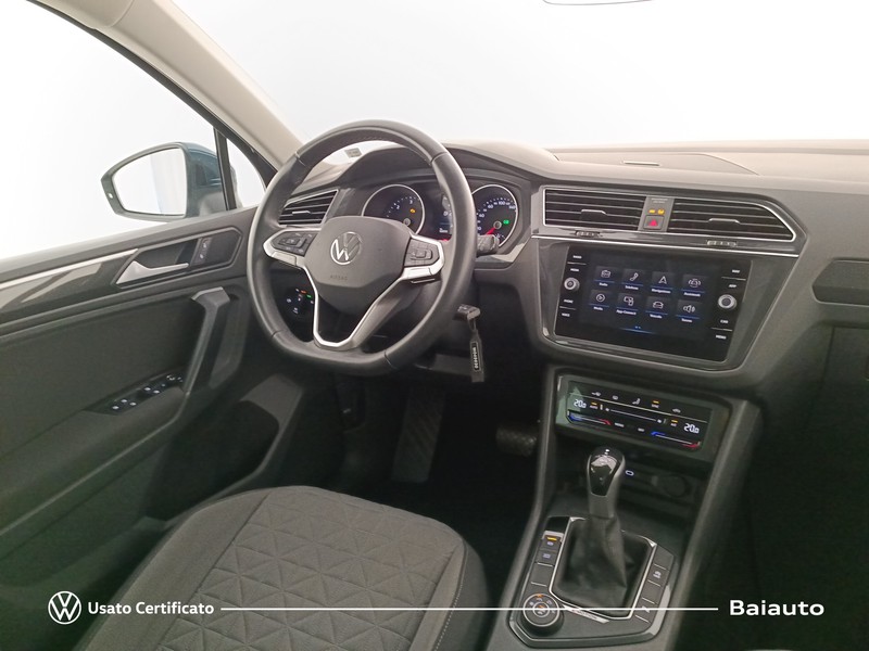 7 - Volkswagen Tiguan 2.0 tdi scr 150cv life 4motion dsg