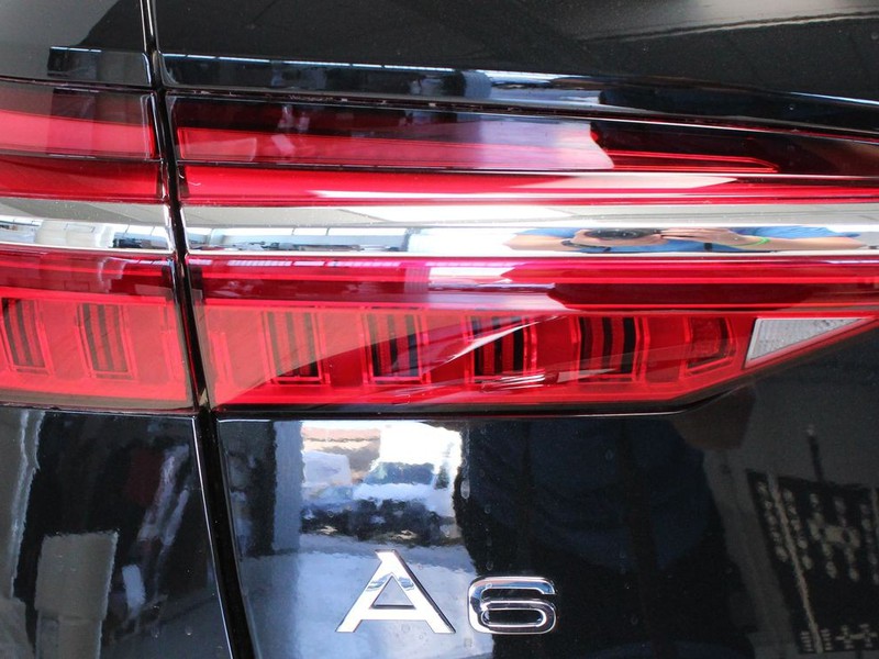 7 - Audi A6 avant 40 2.0 tdi mhev 12v business advanced quattro ultra s tronic