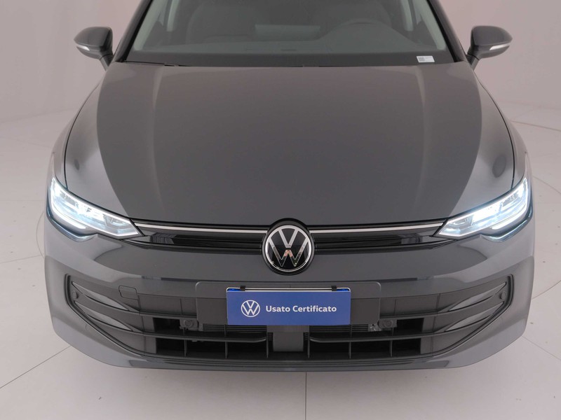 13 - Volkswagen Golf variant 2.0 tdi scr 150cv life dsg