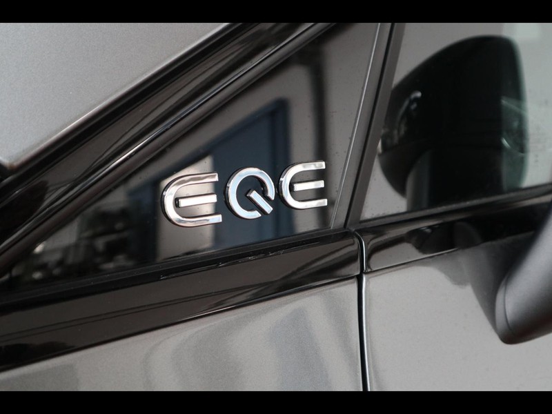 19 - Mercedes EQE suv 350 amg line premium extra 4matic