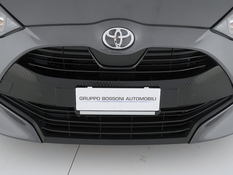 13 - Toyota Yaris 1.0 vvt-i active