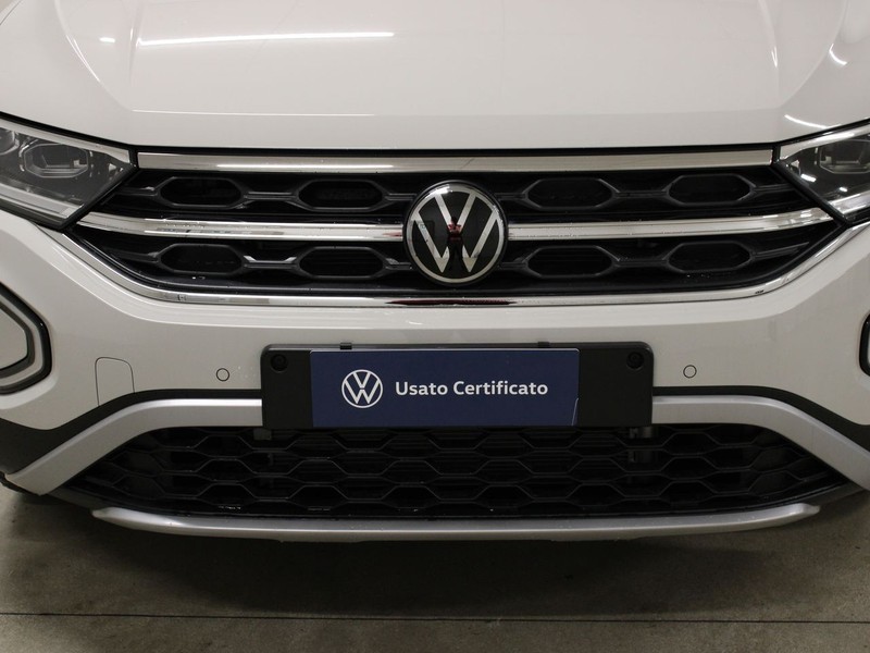 13 - Volkswagen T-Roc 1.0 tsi 115cv style