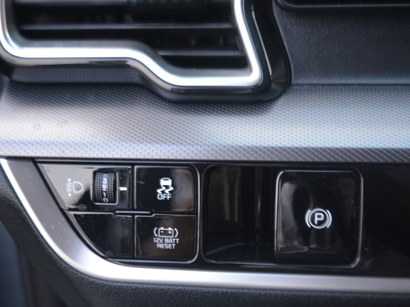 19 - Kia Sportage 1.6 t-gdi hev style at6