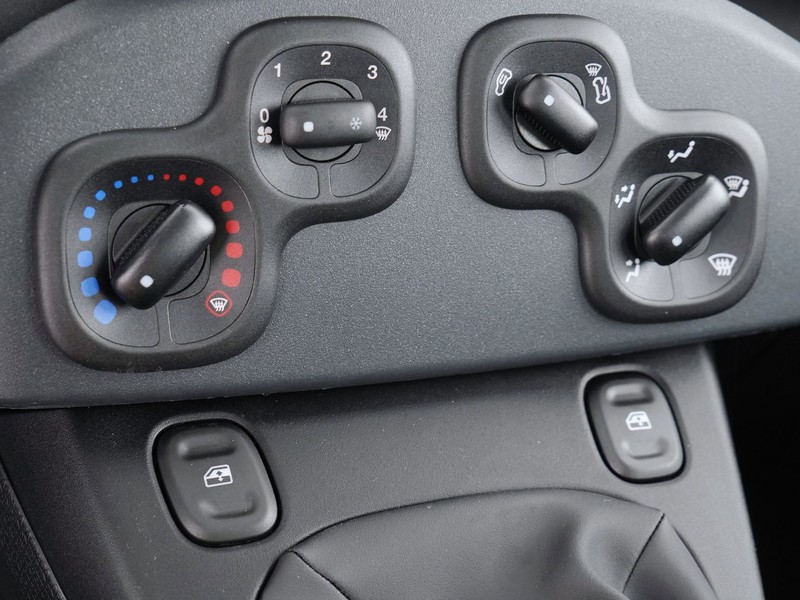 25 - Fiat Panda 1.0 firefly hybrid 70cv s&s 5p.ti