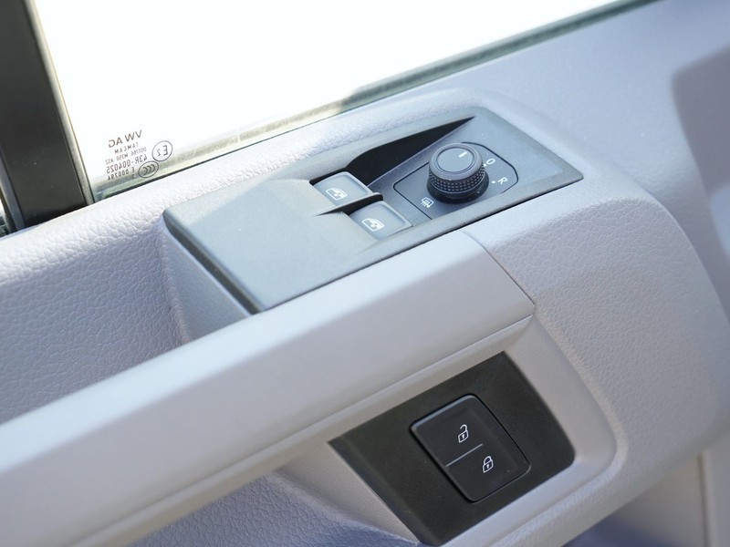 19 - Volkswagen VIC Crafter 35 2.0 tdi 140cv l4h3 business