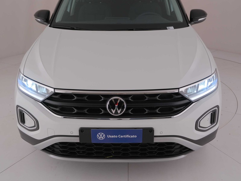 13 - Volkswagen T-Roc 1.0 tsi 115cv edition plus