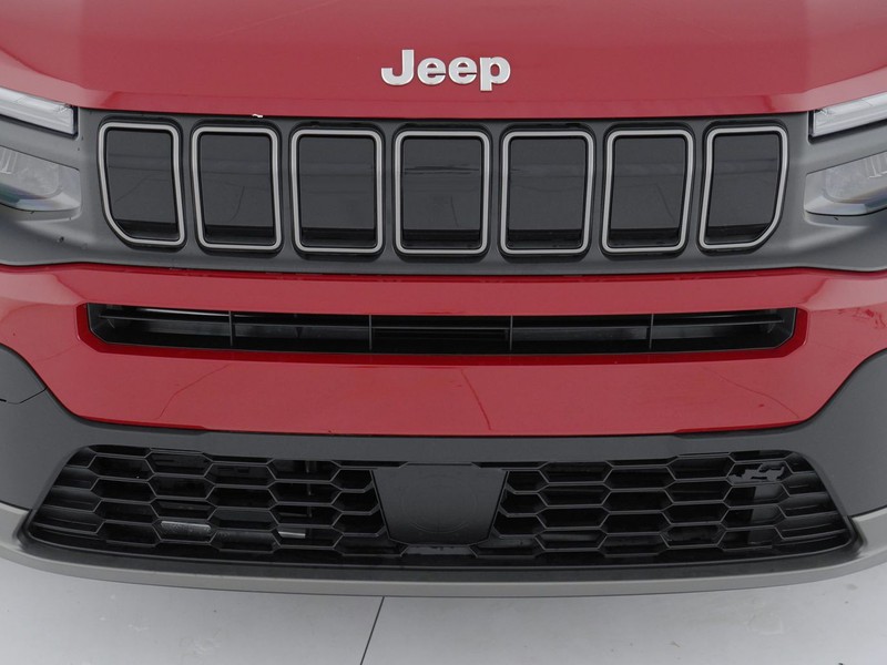 13 - Jeep Avenger full-electric longitude fwd auto