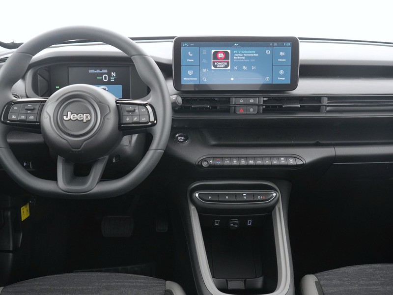 7 - Jeep Avenger full-electric longitude fwd auto