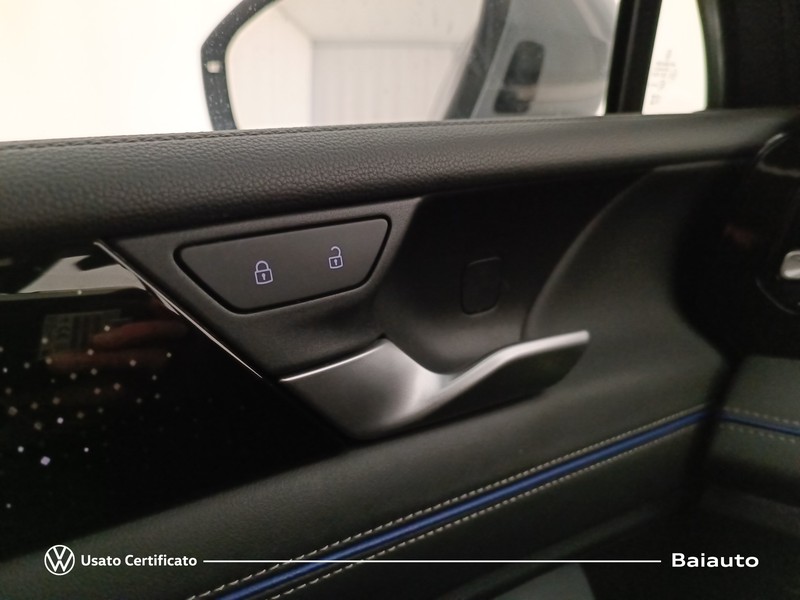 19 - Volkswagen Tiguan 2.0 tdi scr 150cv r-line dsg