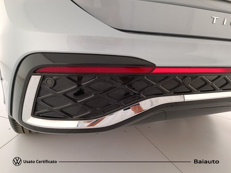 31 - Volkswagen Tiguan 2.0 tdi scr 150cv r-line dsg