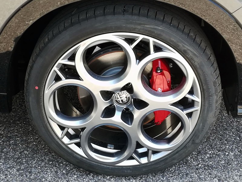 13 - Alfa Romeo Tonale 1.5 hybrid 160cv veloce tct7