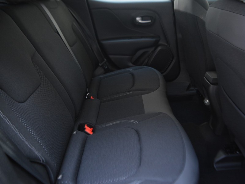 7 - Jeep Renegade 1.5 turbo t4 mhev altitude 2wd dct