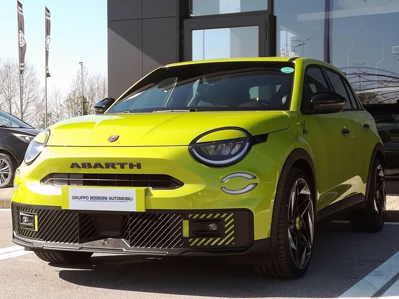 1 - Abarth 600e 54kwh turismo