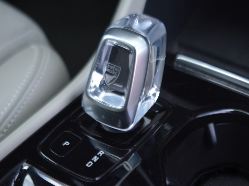 19 - Volvo XC40 1.5 t5 recharge plug-in-hybrid inscription geartronic my21