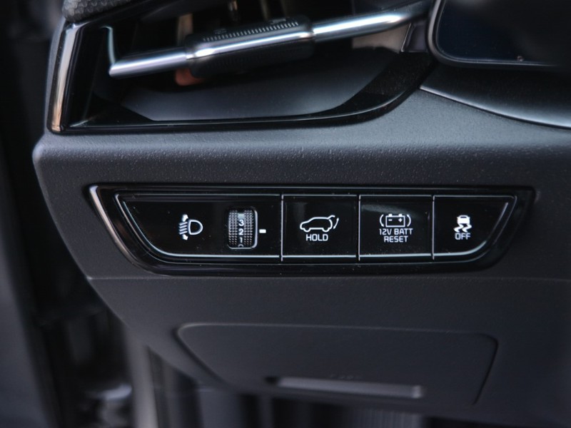 19 - Kia Niro 1.6 gdi hev 129cv evolution dct