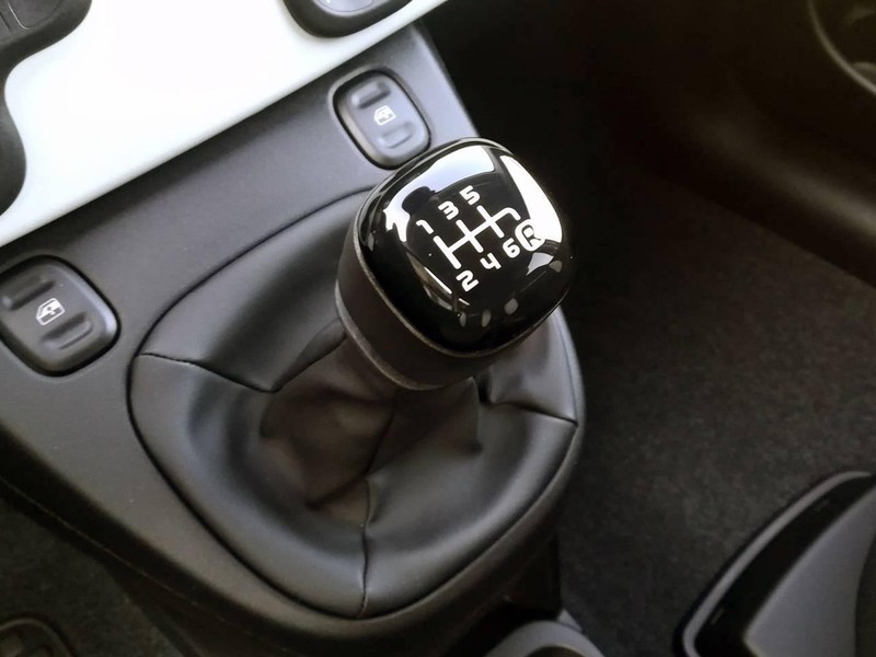 13 - Fiat Panda pandina 1.0 firefly hybrid 70cv s&s