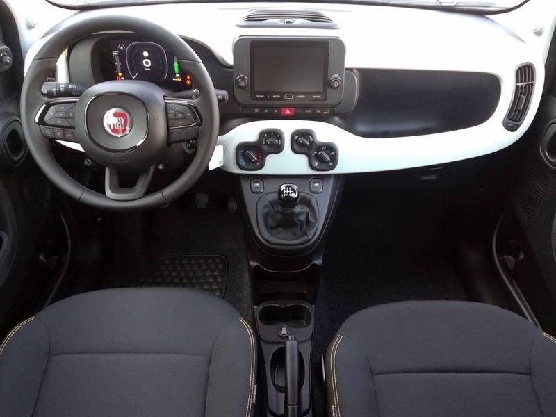 7 - Fiat Panda pandina 1.0 firefly hybrid 70cv s&s