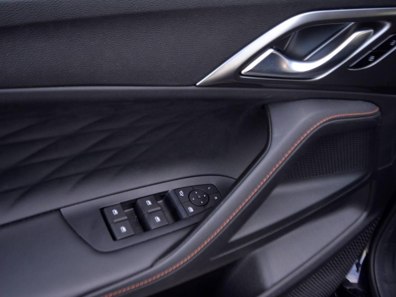 13 - Mg HS 1.5 luxury dct