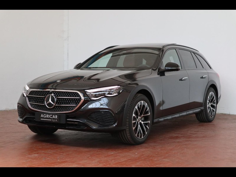 1 - Mercedes Classe E station wagon all-terrain 220 d premium 4matic 9g-tronic