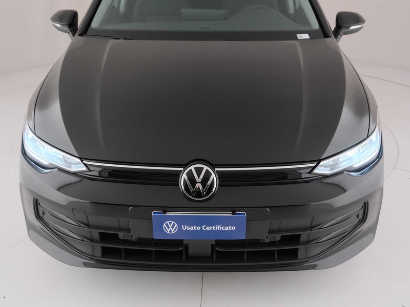 13 - Volkswagen Golf 1.5 tsi ehybrid 204cv edition plus dsg