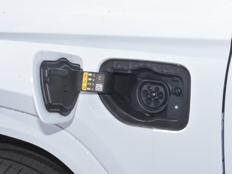 13 - Jeep Grand Cherokee 2.0 atx phev summit reserve 4xe auto