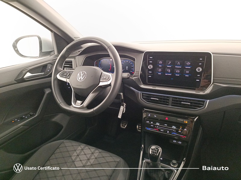 7 - Volkswagen T-Cross 1.0 tsi 115cv r-line