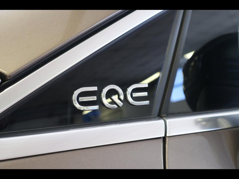 19 - Mercedes EQE suv 350 amg line premium 4matic
