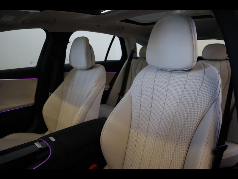7 - Mercedes Classe E station wagon all-terrain 300 de plug in hybrid premium 4matic 9g-tronic