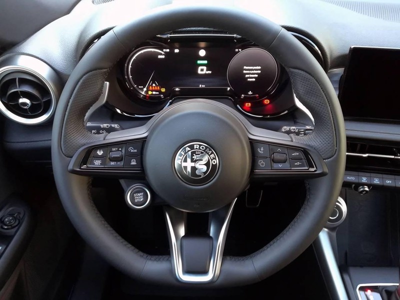 7 - Alfa Romeo Tonale 1.5 hybrid 130cv speciale tct7