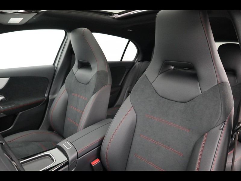 7 - Mercedes Classe A 250 e plug-in-hybrid amg line premium speedshift dct amg 8g