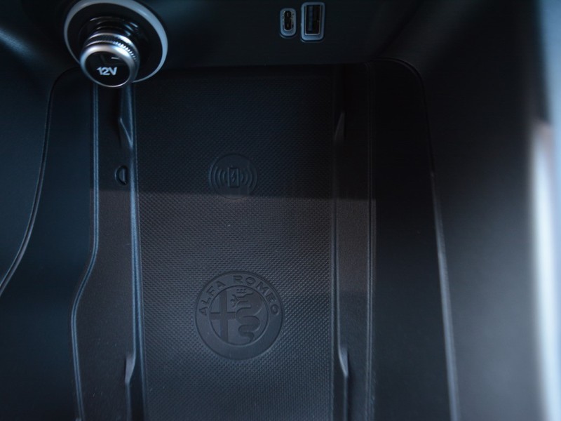 19 - Alfa Romeo Tonale 1.3 plug in hybrid 280cv speciale q4 at6