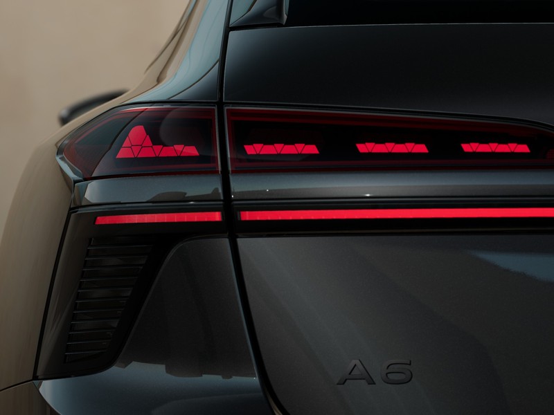 7 - Audi A6 avant 2.0 tdi mhev+ 204cv s line edition quattro s tronic