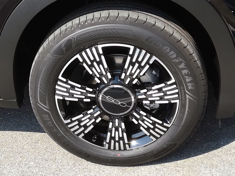 13 - Fiat 600 1.2 hybrid 110cv serie speciale icon edct