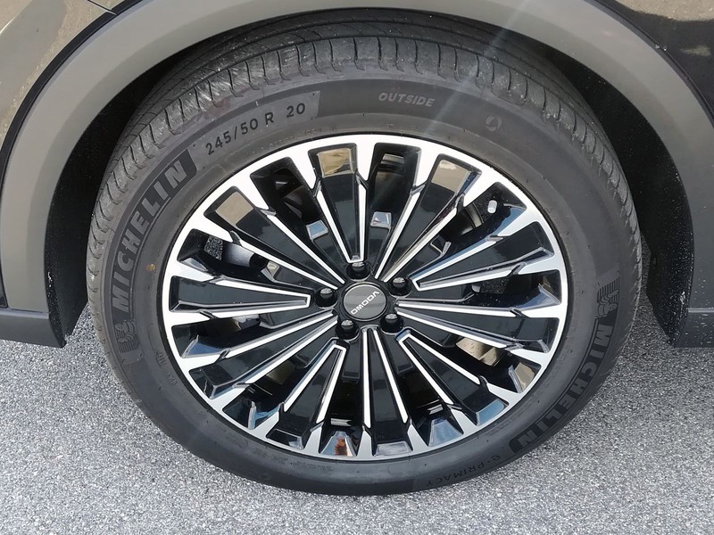 13 - Omoda 9 1.5 tgdi plug-in shs i-awd dht3