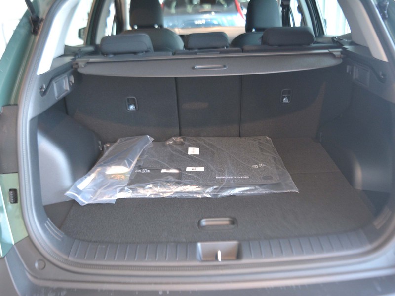 13 - Kia Sportage 1.6 crdi mhev business dct7