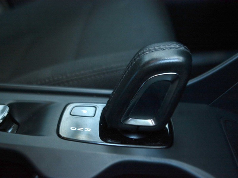 19 - Volvo XC40 1.5 t2 momentum core geartronic my21