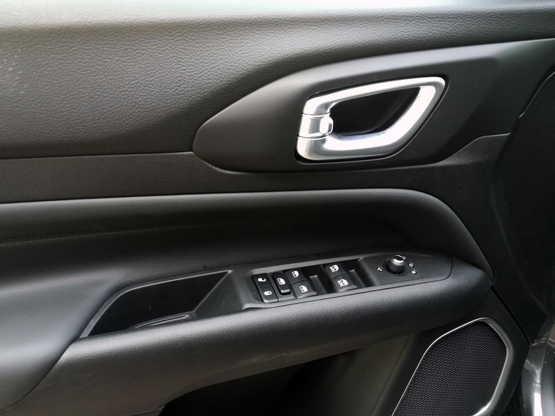 19 - Jeep Compass 1.5 turbo t4 mhev 130cv altitude 2wd dct