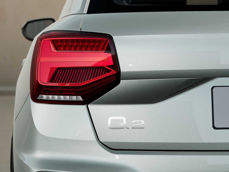 7 - Audi Q2 30 1.0 tfsi 116cv business advanced